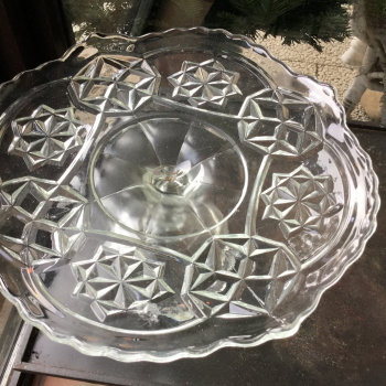 Einfache Pressglasschale