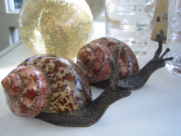 kleine Schnecke aus Bronze